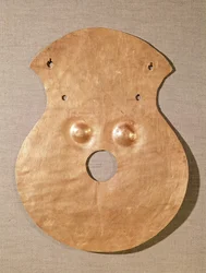 Idole en forme de violon, de Moigrad, 2500-2000 av. J.-C. (or)